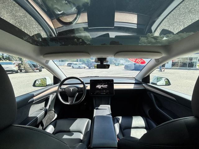 Pre-Owned 2023 Tesla Model Y Long Range Sport Utility 4D - photo - 22