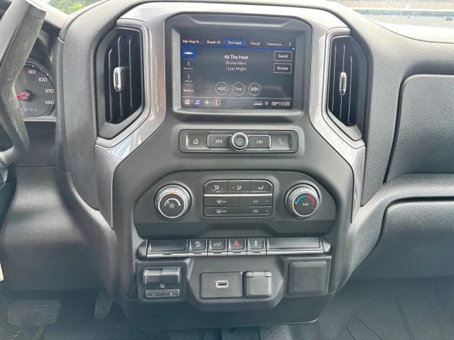 Pre-Owned 2020 Chevrolet Silverado 1500 Crew Cab Custom Trail Boss Pickup 4D 5 3/4 ft - photo - 19