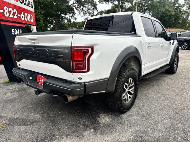 Pre-Owned 2018 Ford F150 SuperCrew Cab Raptor Pickup 4D 5 1/2 ft - photo - 2