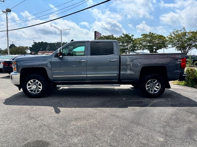 Pre-Owned 2016 Chevrolet Silverado 2500 HD Crew Cab LTZ Pickup 4D 6 1/2 ft - photo - 6