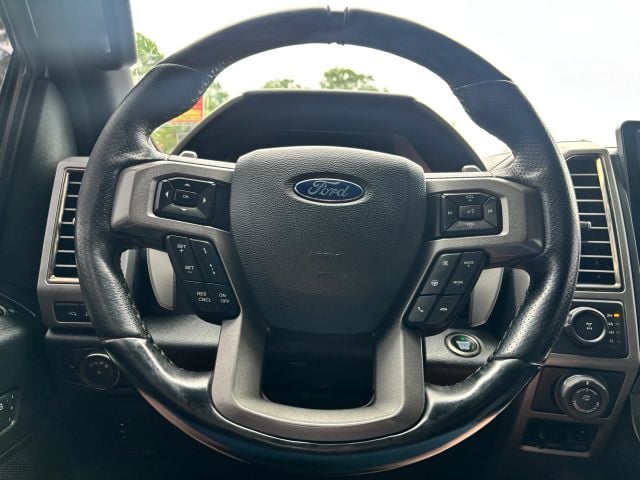 Pre-Owned 2018 Ford F150 SuperCrew Cab Raptor Pickup 4D 5 1/2 ft - photo - 40