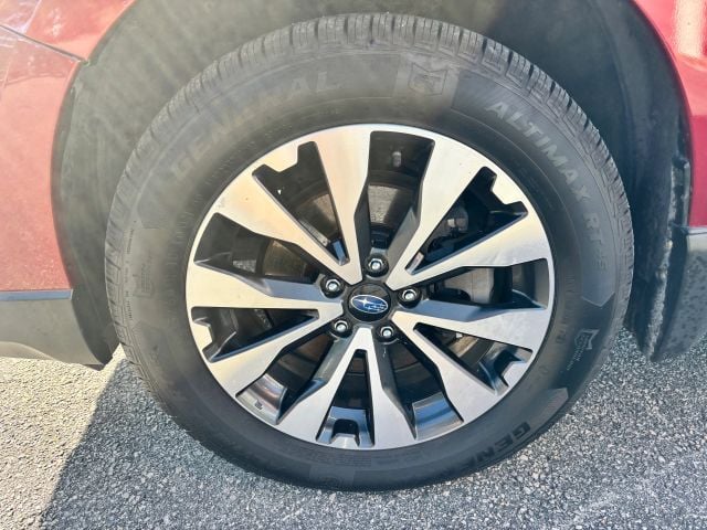 Pre-Owned 2017 Subaru Outback 3.6R Limited Wagon 4D - photo - 10