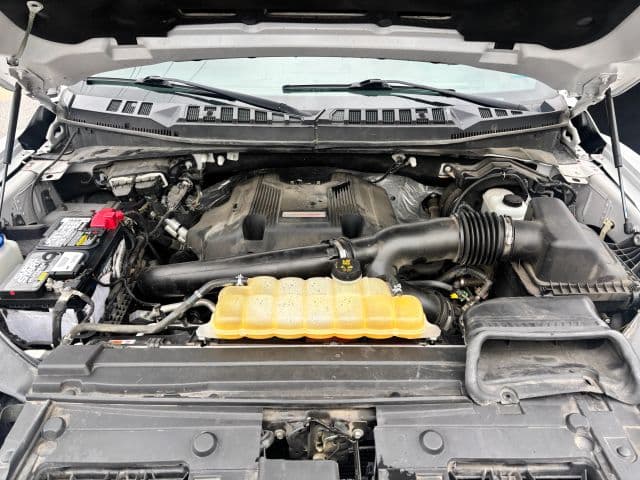 Pre-Owned 2018 Ford F150 SuperCrew Cab Raptor Pickup 4D 5 1/2 ft - photo - 9