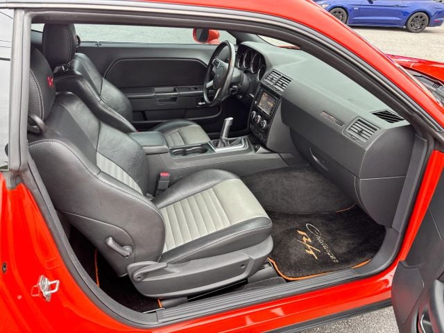Pre-Owned 2009 Dodge Challenger R/T Coupe 2D - photo - 16