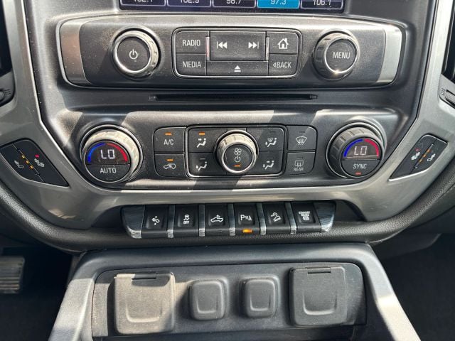 Pre-Owned 2016 Chevrolet Silverado 2500 HD Crew Cab LTZ Pickup 4D 6 1/2 ft - photo - 24