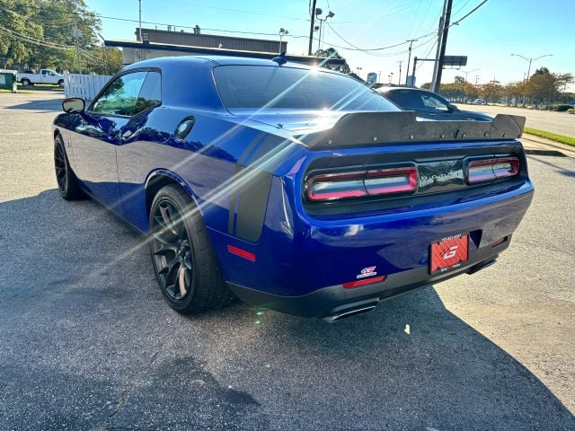 Pre-Owned 2018 Dodge Challenger R/T Scat Pack Coupe 2D - photo - 3