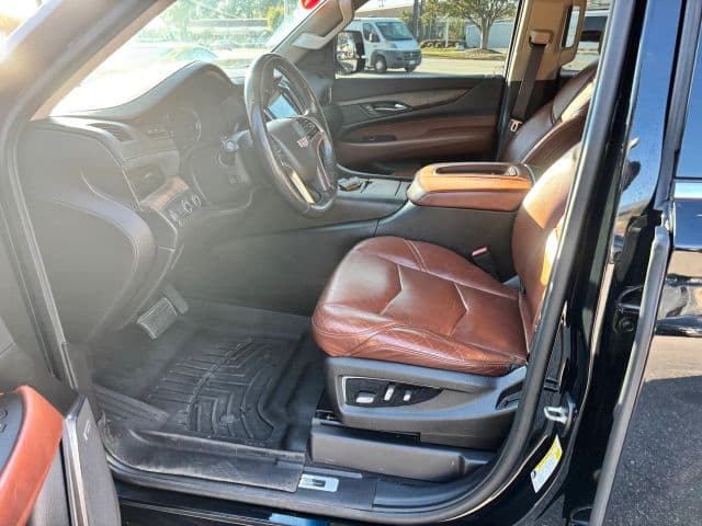 Pre-Owned 2016 Cadillac Escalade Premium Sport Utility 4D - photo - 13