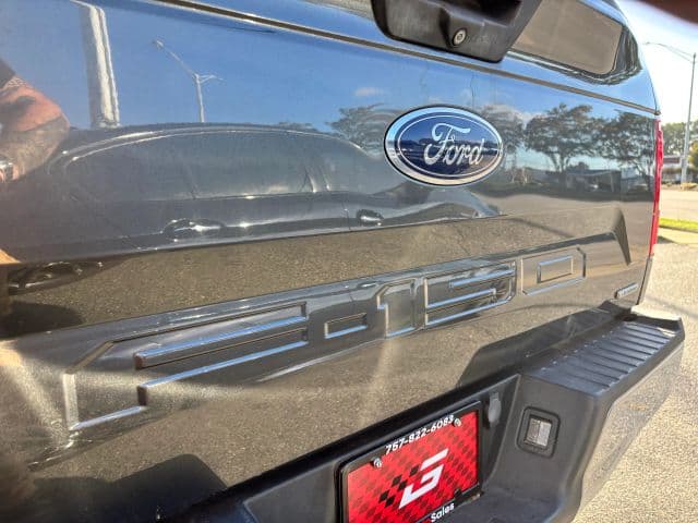 Pre-Owned 2018 Ford F150 SuperCrew Cab XLT Pickup 4D 5 1/2 ft - photo - 6
