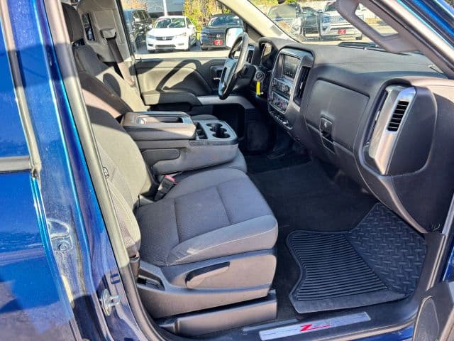 Pre-Owned 2017 Chevrolet Silverado 1500 Double Cab Z71 LT Pickup 4D 6 1/2 ft - photo - 16