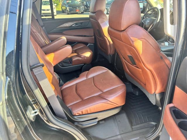 Pre-Owned 2016 Cadillac Escalade Premium Sport Utility 4D - photo - 19