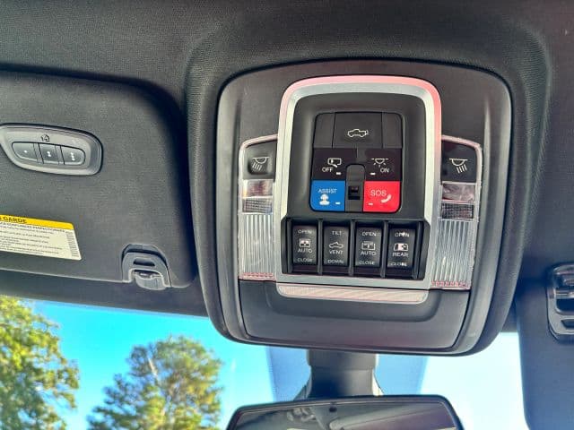 Pre-Owned 2019 Ram 1500 Crew Cab Laramie Pickup 4D 6 1/3 ft - photo - 32