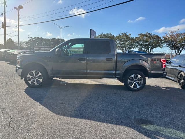 Pre-Owned 2018 Ford F150 SuperCrew Cab XLT Pickup 4D 5 1/2 ft - photo - 8