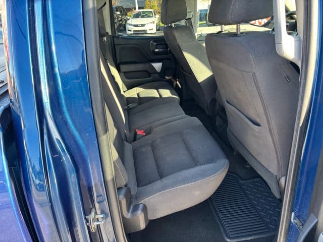 Pre-Owned 2017 Chevrolet Silverado 1500 Double Cab Z71 LT Pickup 4D 6 1/2 ft - photo - 17