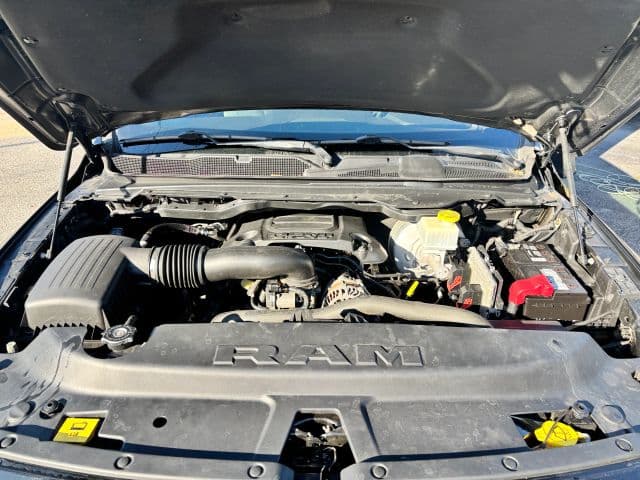 Pre-Owned 2019 Ram 1500 Crew Cab Laramie Pickup 4D 6 1/3 ft - photo - 9