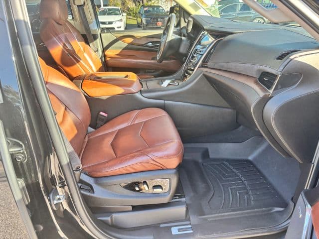 Pre-Owned 2016 Cadillac Escalade Premium Sport Utility 4D - photo - 18
