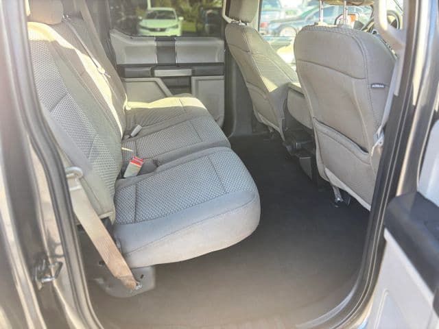 Pre-Owned 2018 Ford F150 SuperCrew Cab XLT Pickup 4D 5 1/2 ft - photo - 22