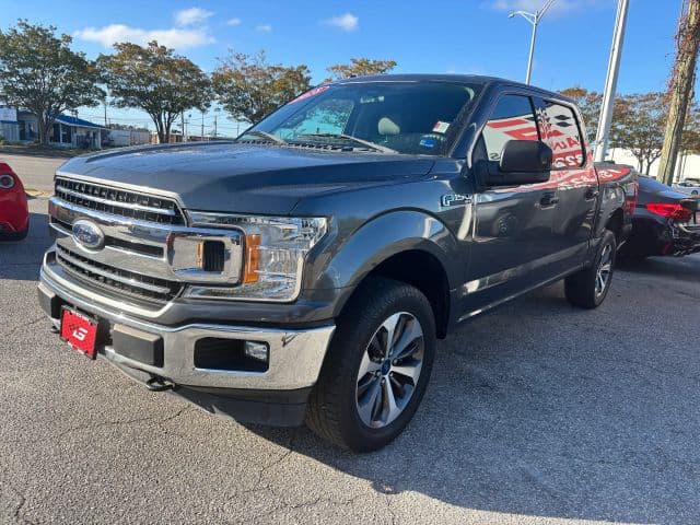 Pre-Owned 2018 Ford F150 SuperCrew Cab XLT Pickup 4D 5 1/2 ft - photo - 9