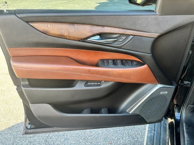 Pre-Owned 2016 Cadillac Escalade Premium Sport Utility 4D - photo - 14