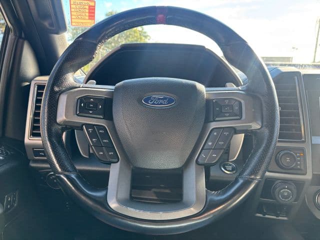 Pre-Owned 2017 Ford F150 SuperCrew Cab Raptor Pickup 4D 5 1/2 ft - photo - 39