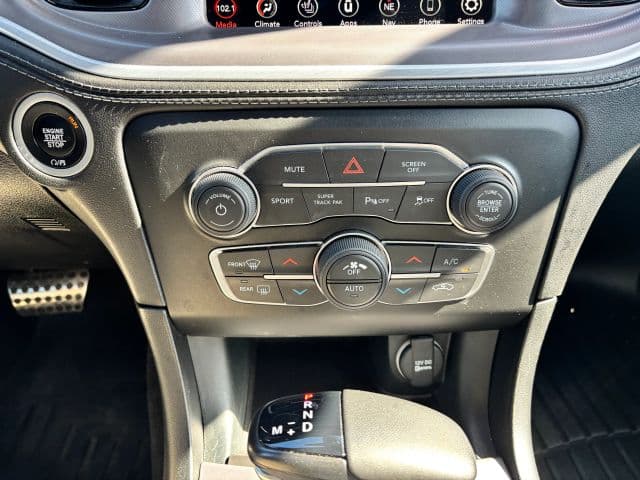 Pre-Owned 2022 Dodge Charger R/T Sedan 4D - photo - 32