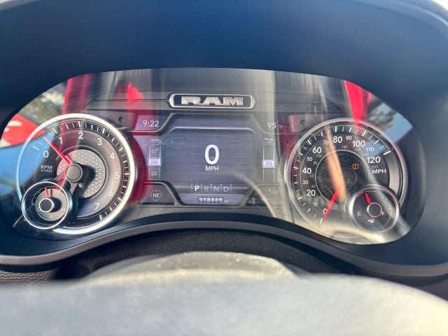Pre-Owned 2019 Ram 1500 Crew Cab Laramie Pickup 4D 6 1/3 ft - photo - 36