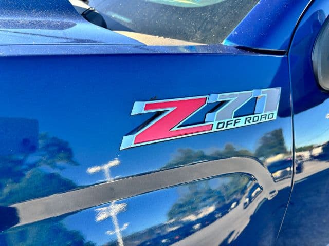 Pre-Owned 2016 Chevrolet Silverado 1500 Crew Cab Z71 LT Pickup 4D 6 1/2 ft - photo - 11